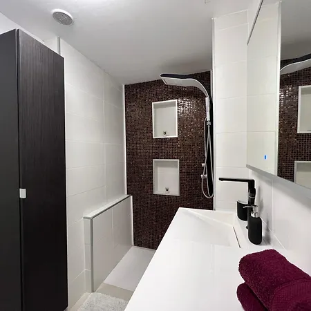 Paulmarie Duplex In Colina Blanca 公寓 *