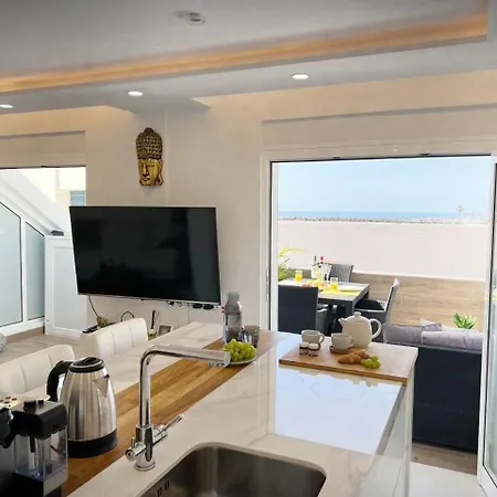 Paulmarie Duplex In Colina Blanca *